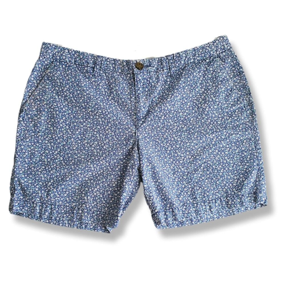 Women Blue Gray Ditsy Floral Chino Short 8 Preppy Classic Cottage Picnic Casual